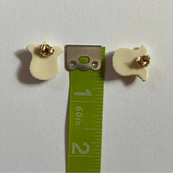 Vintage White Lucite Gracious Tulip Post Earrings - Picture 5 of 5